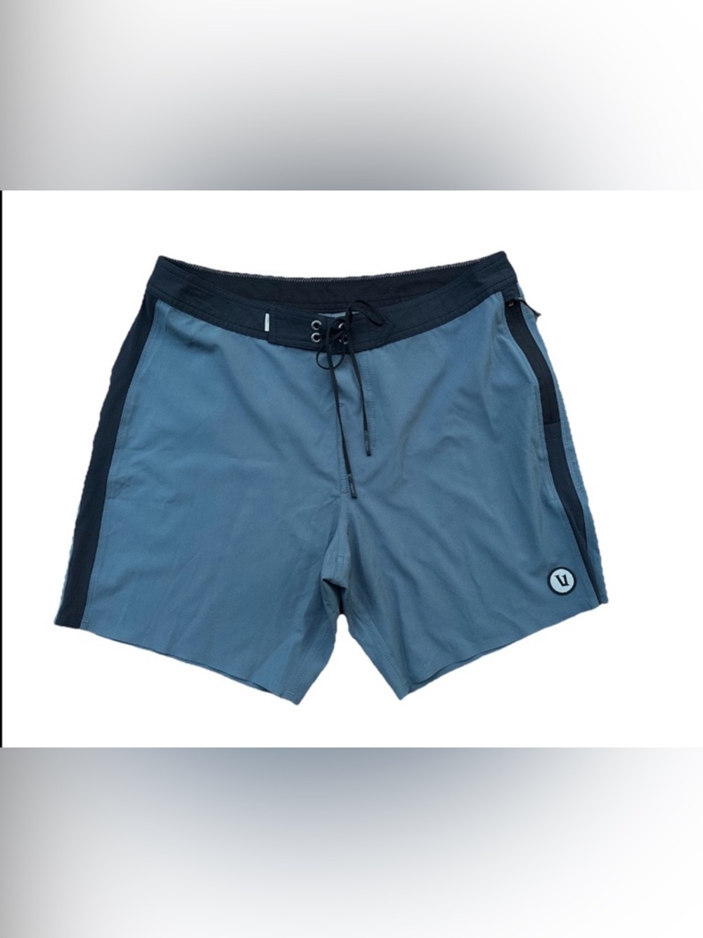 Vuori Peak Boardshorts Men's Size 30 Blueish Gray color 7" Inseam
